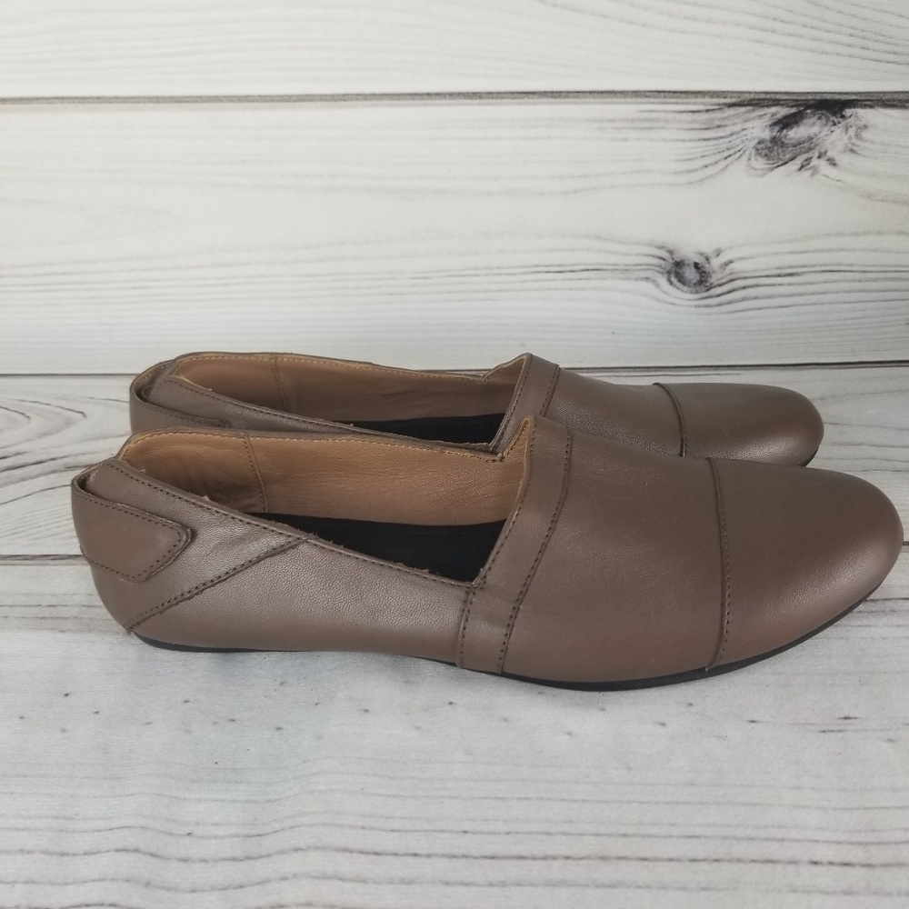 Penner Full grain leather flats size 7